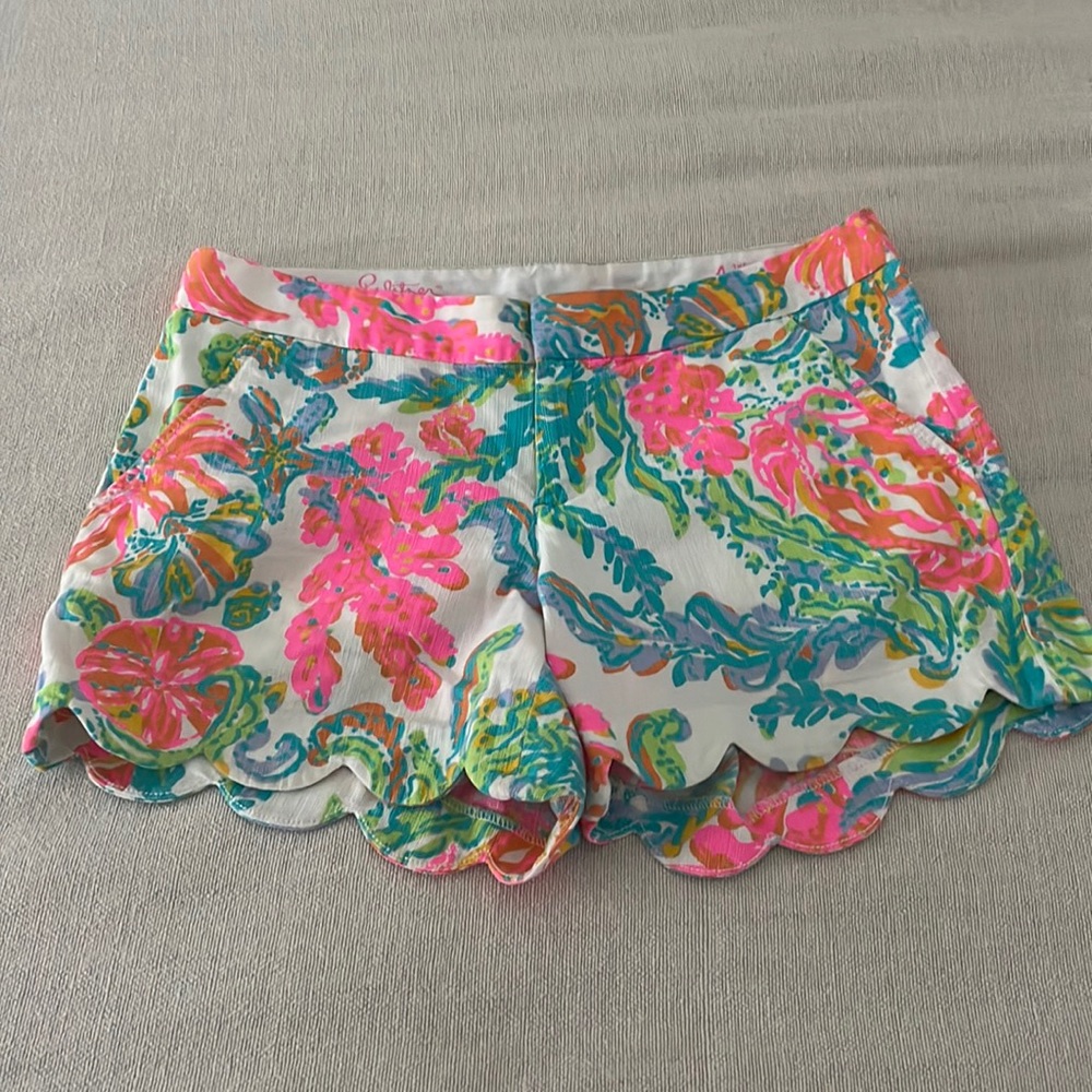 Lilly Pulitzer, scalloped shorts, like new